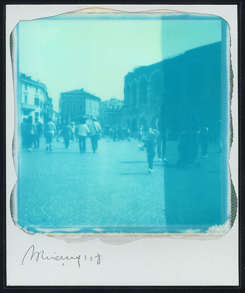 02 Verona Polaroid Cyan Marianna Battocchio